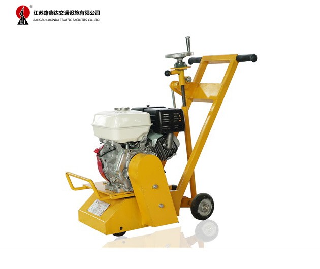 LXD900熱熔冷漆兩用型舊線(xiàn)清除機(jī)